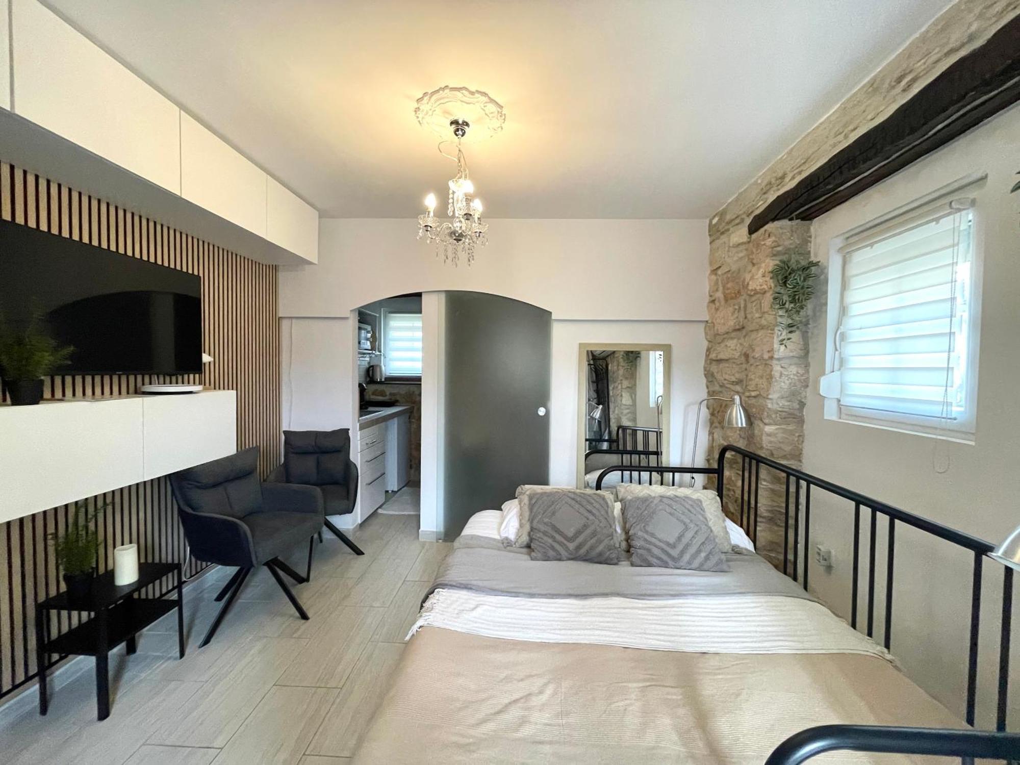 Villa Amore Radini Istrian Romantic Studio With Private Parking And Terrace Бртонигла Экстерьер фото